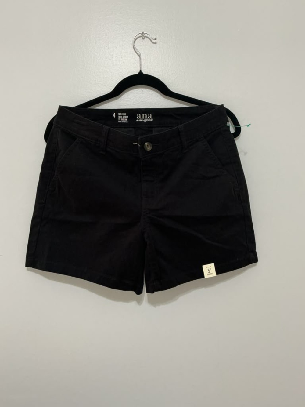 a.n.a Black Women's Shorts with Front Pockets